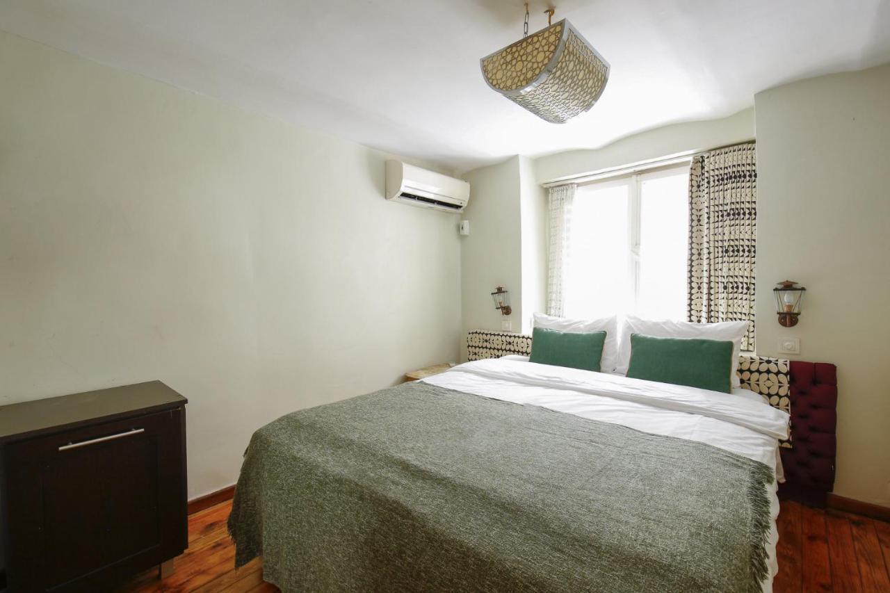 Superb Flat With Backyard In Cihangir Beyoglu Istanbul Eksteriør billede